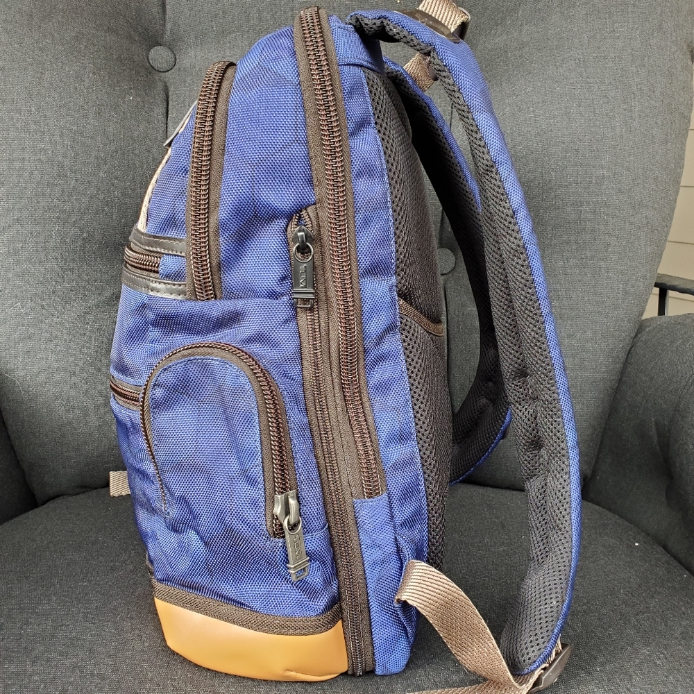 Like New Tumi Alpha Bravo Knox backpack - Picture 8 of 11